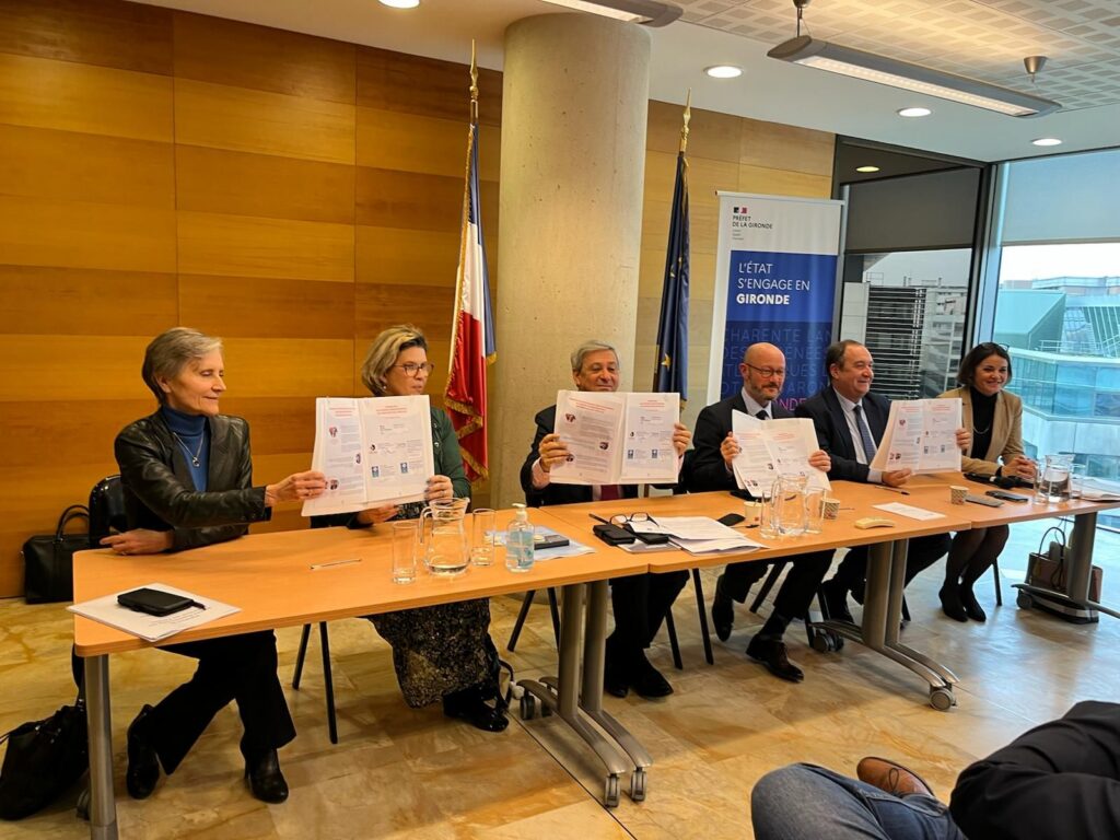 Signature du Schéma Départemental des services aux familles de la Gironde (SDSF) 2024/2027 pour la CAF de Gironde